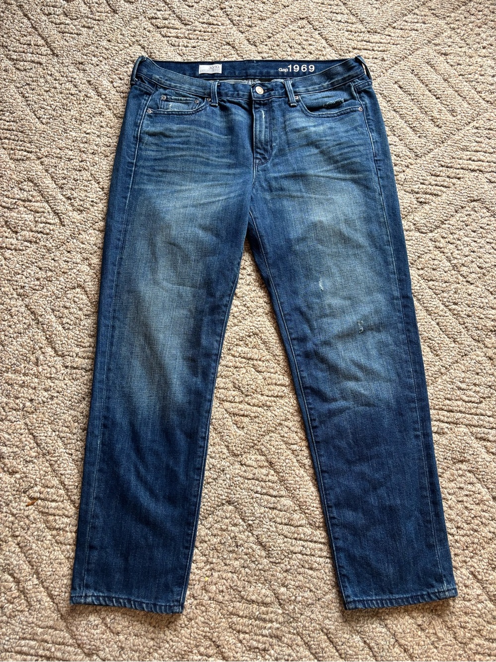 GAP Slim Straight Jeans in Medium Blue Wash